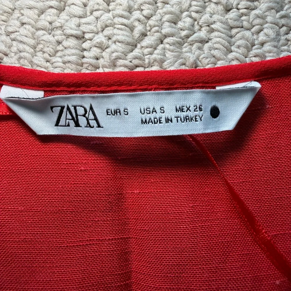 Zara Elegant Red Women's V Neck Top - Picture 3 of 4